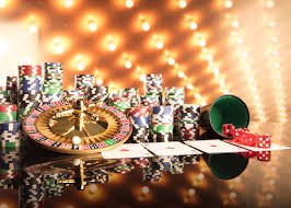 Antarmuka aplikasi panda10001 menampilkan meja live dealer dan permainan slot
